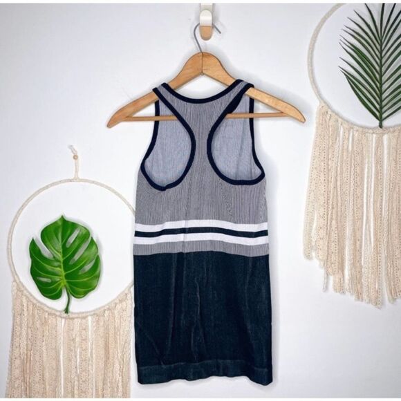 Athleta - Renew Stretchy Stripe Racerback Tank Top sz Small - Picture 10 of 10